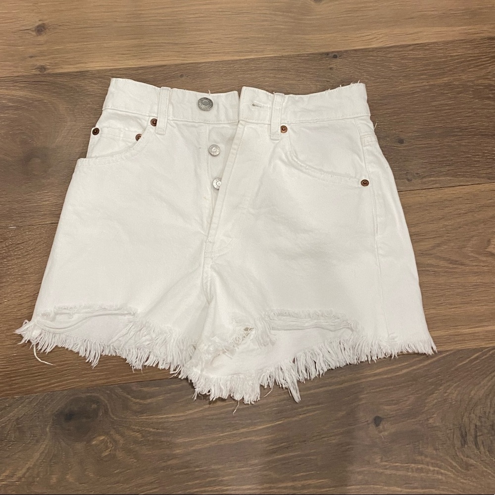 white ZARA jean shorts size 0